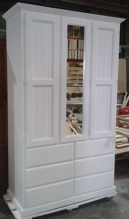 Wardrobe,1200 wide , 6 drawers painted WHITE